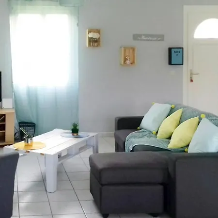 Holiday - Nmd03100e-f Holiday home Russy